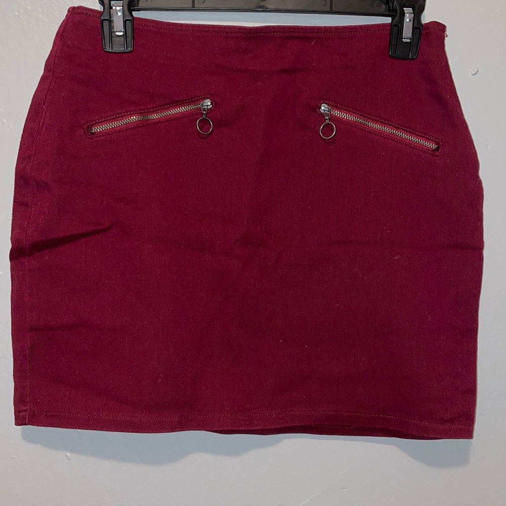 Burgundy short skirt- S